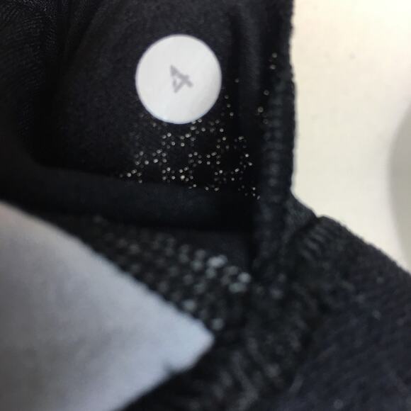 Lululemon Black & White Chevron No Limits Athletic  Tank Top 4 - Picture 7 of 7